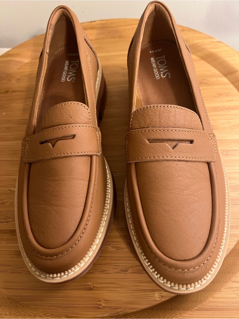 TOMS Clara Slip On  Women’s Tan Leather Penny Loafers Size 8.5 NWOT or box